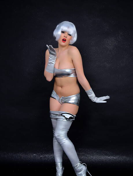 Pin Up Wow invite you to explore a free pictures with Jodie xxx gallery 242642